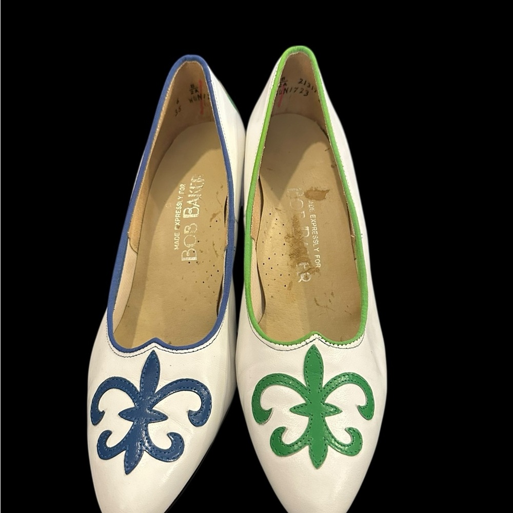 Vintage Bob Baker Kitten Heels White Blue and Green Accents Sz 6